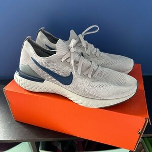 Nike Men's White and Blue Running Shoes